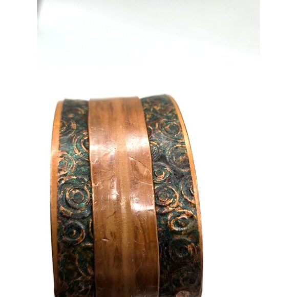 Vintage Copper Cuff Bracelet – Wide Etched Band – Rustic Patina – Boho Southwest - Picture 6 of 6